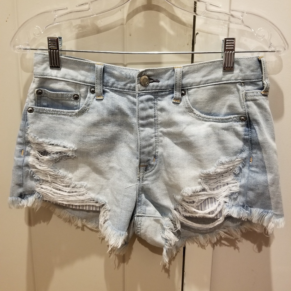 American Eagle light wash distressed shorts